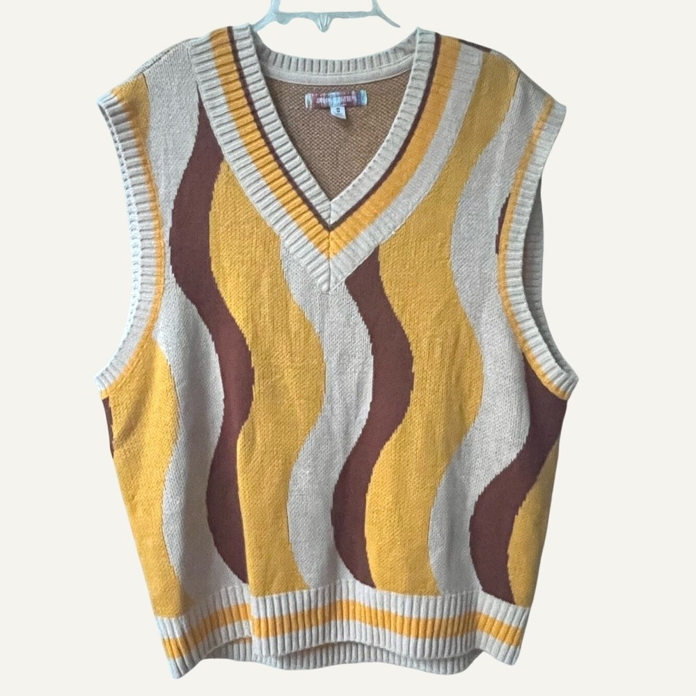 Urban Outfitters Retro Wavy Stripe V Neck Sweater Vest Mustard Brown Mens Medium